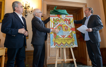 Iaz lehen saria jaso duen afixa. ©Isabelle Miquelestorena