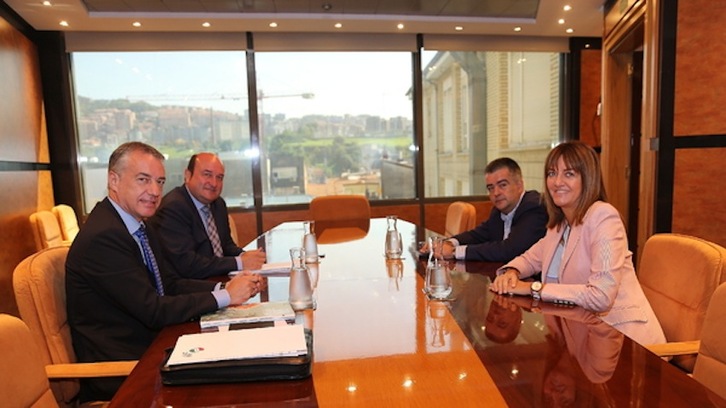 Iñigo Urkullu, Andoni Ortuzar, Idoia Mendia y Miguel Ángel Morales cerraron el acuerdo PNV-PSE. (EAJ-PNV)