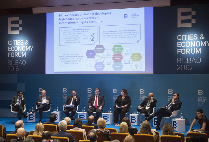 Aburto durante su intervención en el foro. (Monika DEL VALLE / ARGAZKI PRESS)