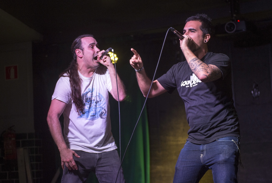 Rayco Apache eta Endika La Haine rapeatzen. (Marisol RAMIREZ / ARGAZKI PRESS)