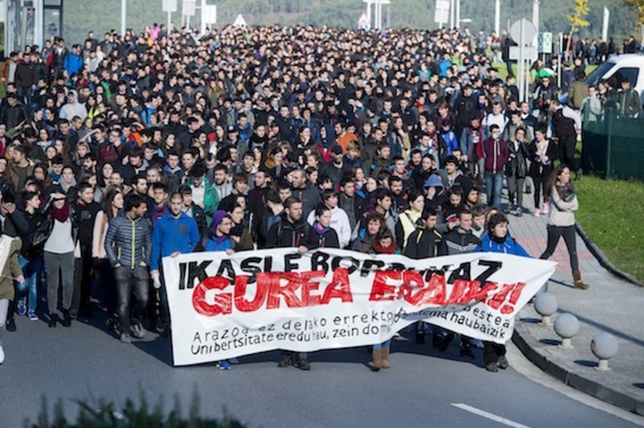 Errektoretzarako bozen harira deitu du ikasle mugimenduak manifestazioa. (Luis JAUREGIALTZO/ARGAZKI PRESS)