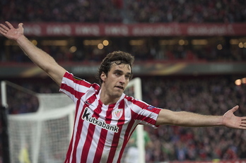 Lekue celebra su gol, el tercero del Athletic. (Monika DEL VALLE / ARGAZKI PRESS)