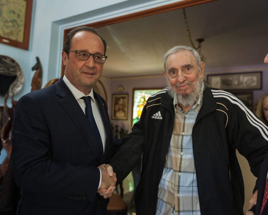 Con François Holllande, en mayo de 2015. (Alex CASTRO/AFP) 