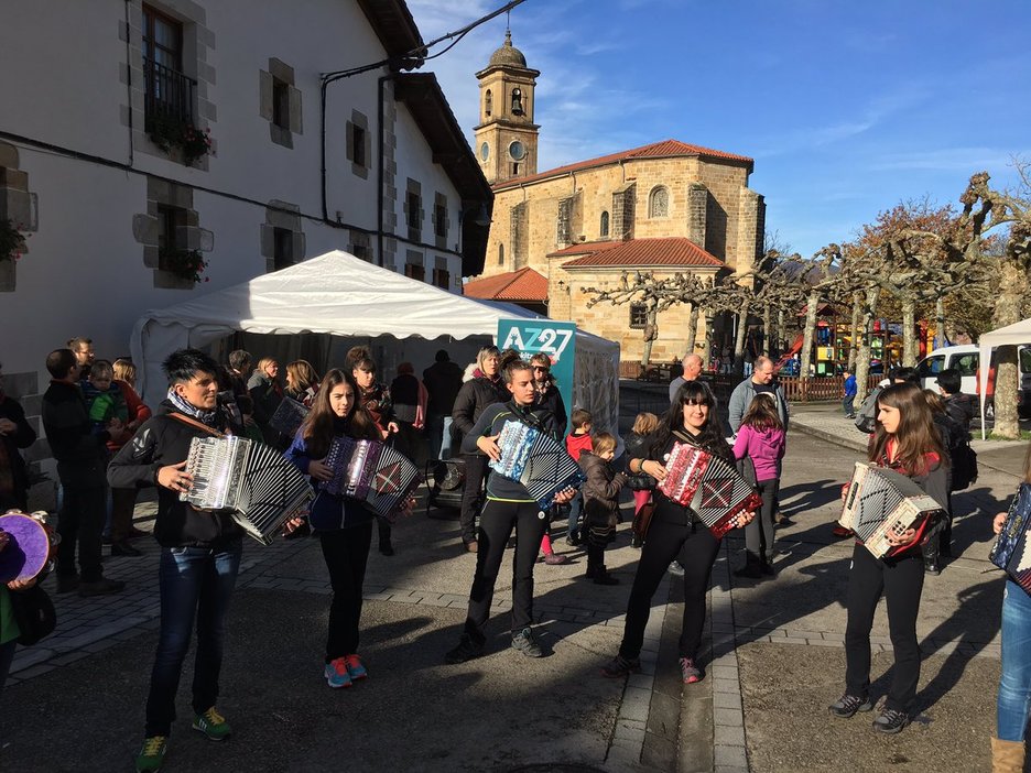 Trikitilariak Bakaikun. (Arbizuko Gure Esku Dago)