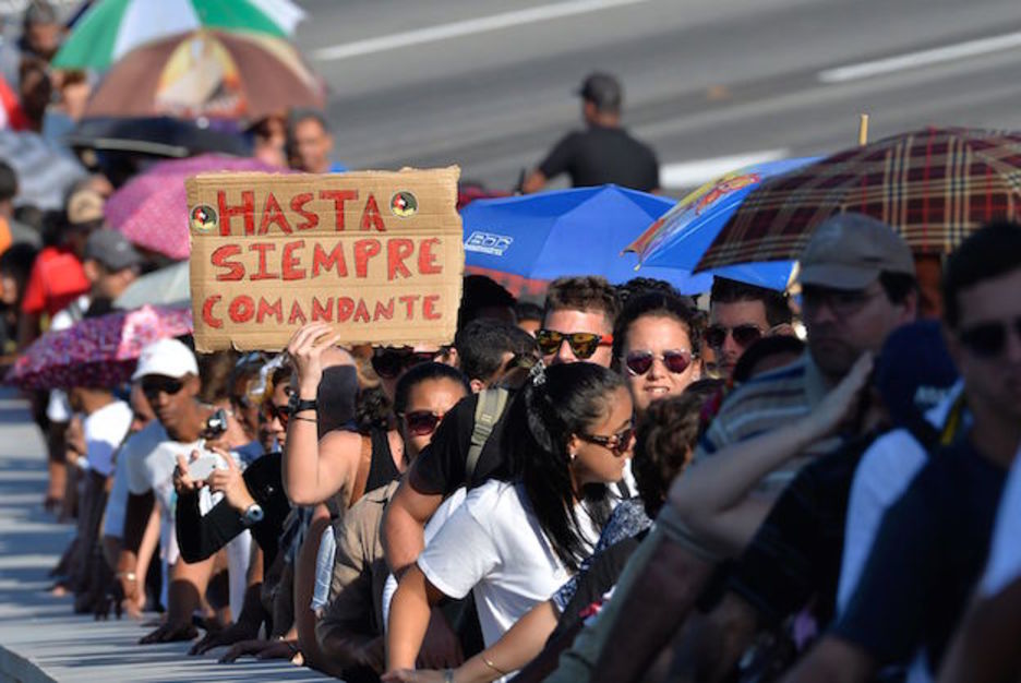 Cola en La Habana para despedir a Castro. (Pedro PARDO / AFP) Cola en La Habana para despedir a Castro. (Pedro PARDO / AFP)