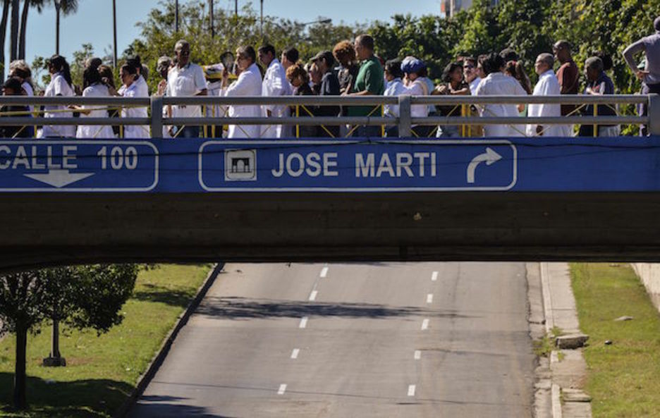 Imagen de las colas en La Habana. (Adalberto ROQUE / AFP) Imagen de las colas en La Habana. (Adalberto ROQUE / AFP)