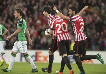 Raúl García, celebrando un gol en un partido anterior. (Monika DEL VALLE/ARGAZKI PRESS)