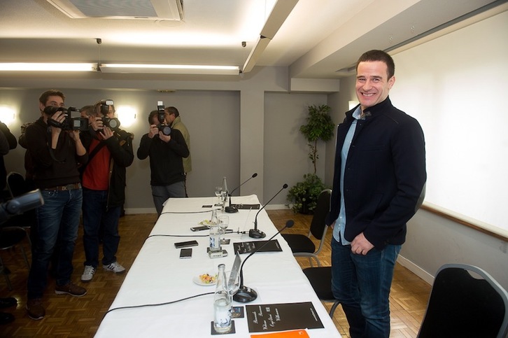 Abel Barriolak Iruñean egin du bere agurra iragartzeko agerraldia. (Iñigo URIZ/ARGAZKI PRESS)