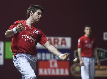 Garaipenarekin abiatu dute txapelketa Irribarria eta Rezustak. (Jon URBE/ARGAZKI PRESS)