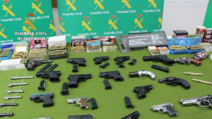 La Guardia Civil se ha incautado de 124 armas de fuego y más de 14.100 cartuchos. (GUARDIA CIVIL)