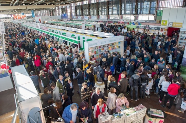 Landako Gunea, jendez lepo. (Juanan RUIZ/ARGAZKI PRESS)