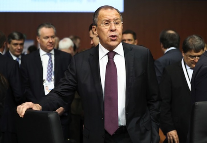El ministro ruso de Exteriores, Sergei Lavrov, a su llegada a Hamburgo. (Christian CHARISIUS/AFP)