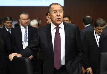 El ministro ruso de Exteriores, Sergei Lavrov, a su llegada a Hamburgo. (Christian CHARISIUS/AFP)