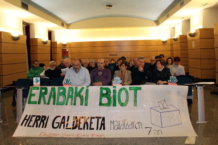 Eibarko Gure Esku Dago ekimenaren agerraldia. (GURE ESKU DAGO)
