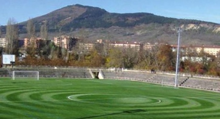 Imagen del nuevo campo de hierba artificial del C.D. Amaya.