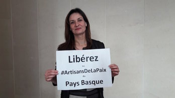 Los consejeros ecologistas en el Consejo Regional de Nouvelle-Aquitaine han colgado fotos en Twitter pidiendo la libertad de los detenidos.