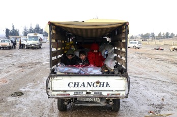 Según la ONU más de 35.000 personas han abandonado el este de Alepo. (Baraa AL-HALABI / AFP)