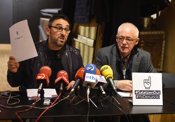 Xabin Juaristi eta Joseba Azkarraga izan dira urteko balantzea aurkeztearen arduradunak. (ARGAZKI PRESS)