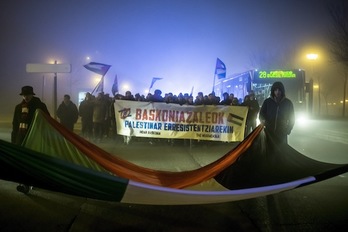 Palestinaren aldeko kalejira Gasteizen, Maccabiren bisitaren harira. (Jaizki FONTANEDA/ARGAZKI PRESS)