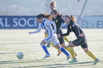 Parte del campo de Zubieta estaba helado durante el partido. (Juan Carlos RUIZ/ARGAZKI PRESS)