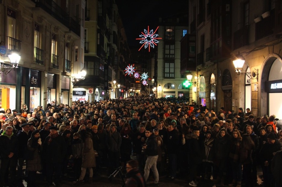 Jende ugarik bat egin du manifestazioarekin. (@erreharria) Jende ugarik bat egin du manifestazioarekin. (@erreharria)