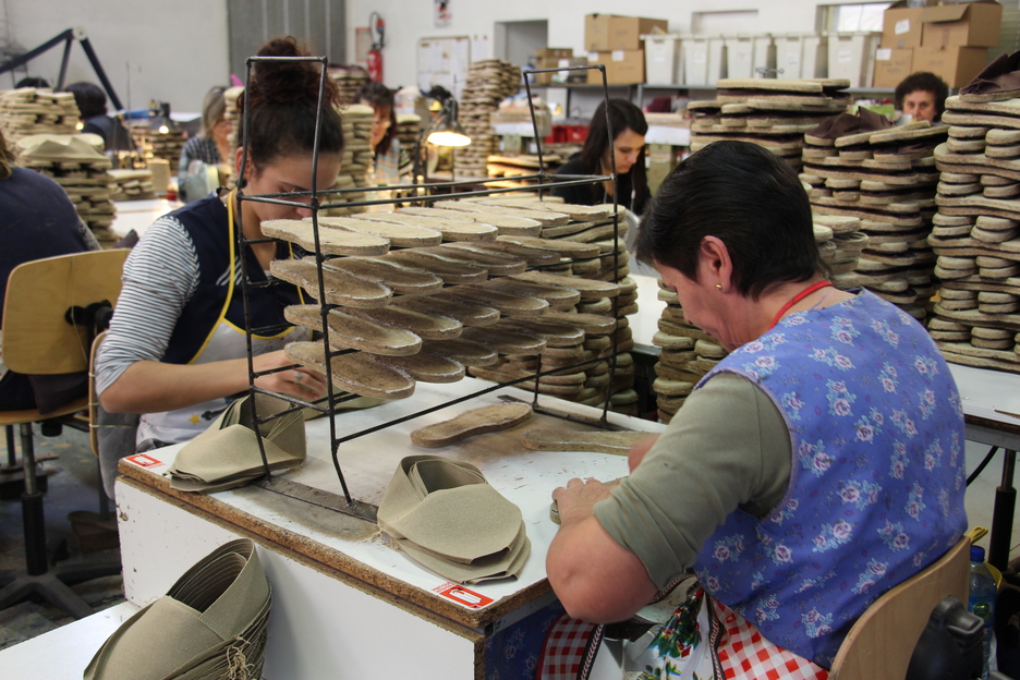 Montage des semelles. @Caroline MALCZUK