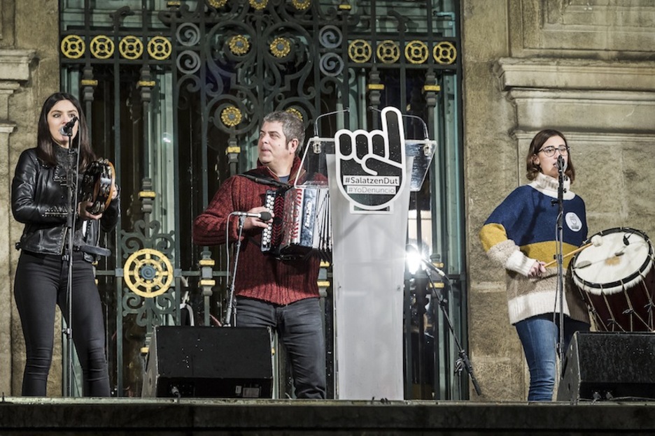 Kepa Junkera eta Sorginak. (Aritz LOIOLA/ARGAZKI PRESS) Kepa Junkera eta Sorginak. (Aritz LOIOLA/ARGAZKI PRESS)