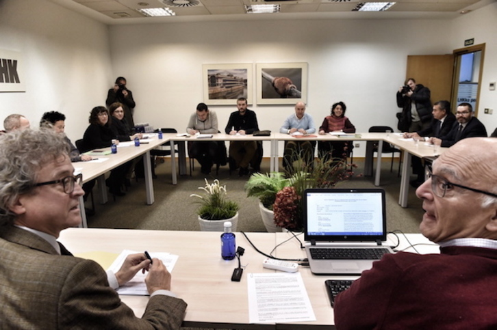 Reunión celebrada este martes entre sindicatos y patronal. (ARGAZKI PRESS)
