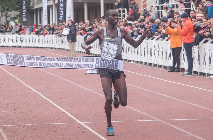 Cheptegei, helmugan. (Andoni CANELLADA/ARGAZKI PRESS)