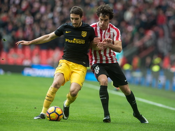 Partido duro e intenso el disputado en San Mamés. (Monika DEL VALLE/ARGAZKI PRESS)