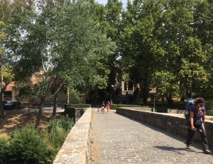 El puente de la Magdalena, uno de los más antiguos de Iruñea.