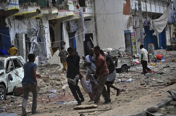 Un ataque suicida ha dejado, al menos, 28 muertos en Mogadiscio. (Mohamed ABDIWAHAB / AFP)