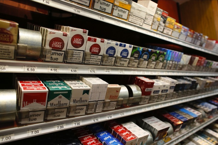 El Estado francés ya prohibió varias marcas de tabaco. (Thomas SAMSON / AFP)