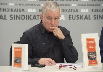 El ex secretario general de ELA Joxe Elorrieta, durante la presentación de su libro. (Monika DEL VALLE/ARGAZKI PRESS)