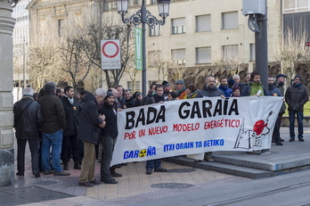 Reciente movilización contra Garoña ante el Parlamento de Gasteiz. (Juana RUIZ / ARGAZKI PRESS)
