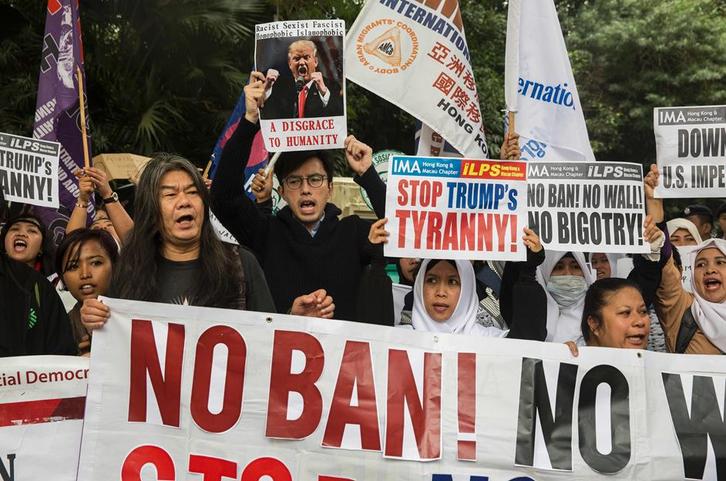 Protestan contra Trump en Hong Kong. (Isaac LAWRENCE / AFP)