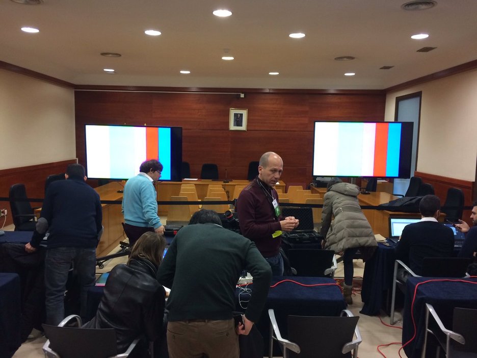 342 medios se han acreditado para seguir el juicio. (@zalduariz) 342 medios se han acreditado para seguir el juicio. (@zalduariz)