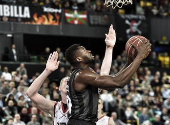 Bilbao Basket, cada vez más cerca de los playoff. (ARGAZKI PRESS)