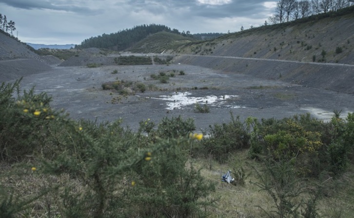 Terrenos en los que se proyecta construir la incineradora de Zubieta. (Jon URBE/ARGAZKI PRESS)