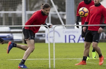 Vujadinovic se muestra optimista ante los próximos compromisos de los rojillos. (OSASUNA)