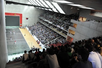 Binakako Txapelketako finala Bizkaia frontoira itzuliko da. (Monika DEL VALLE / ARGAZKI PRESS)