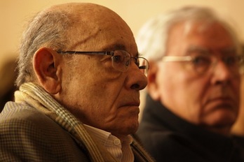 Fèlix Millet, en primer plano, junto a Jordi Montull, en el inicio del juicio. (EFE POOL)
