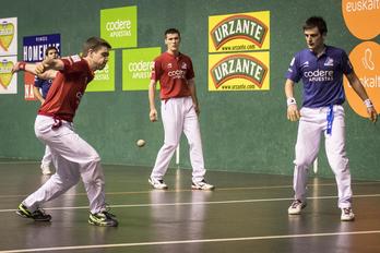 Justuago, baina irabazi egin dute gaur ere Irribarria-Rezustak. (Gorka RUBIO/ARGAZKI PRESS)