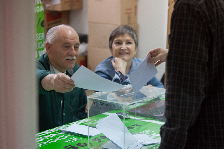 Igande honetan 35 herritan izango dira galdeketak. (GURE ESKU DAGO)