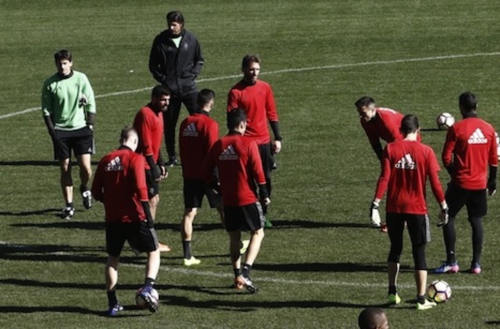 Vasiljevic señala que va con «todo» a Sevilla. (OSASUNA)