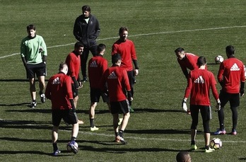 Vasiljevic señala que va con «todo» a Sevilla. (OSASUNA)