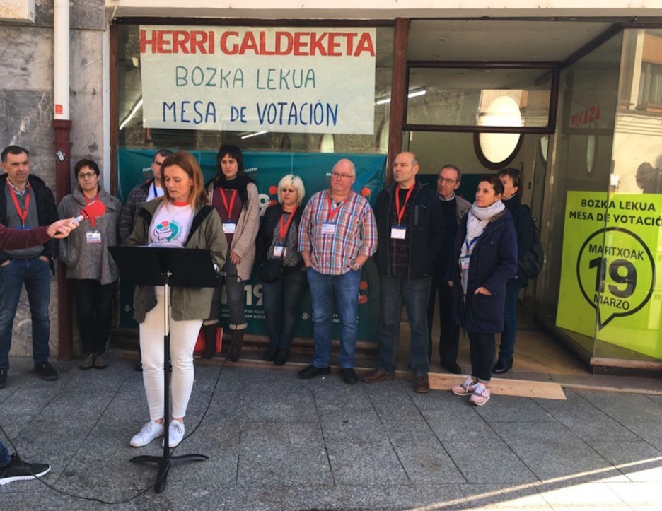 Elvira Lizeaga Gure Esku Dagoko kidea, Hernaniko ekitaldian. (@GureEskuDago)