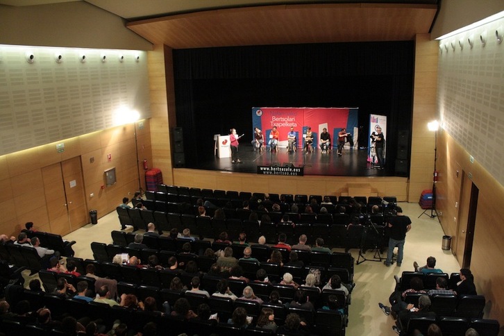 Antsoainen jokatu da Nafarroako Bertsolari Txapelketako bigarren finalaurrea. (NAFARROAKO BERTSOZALE ELKARTEA).