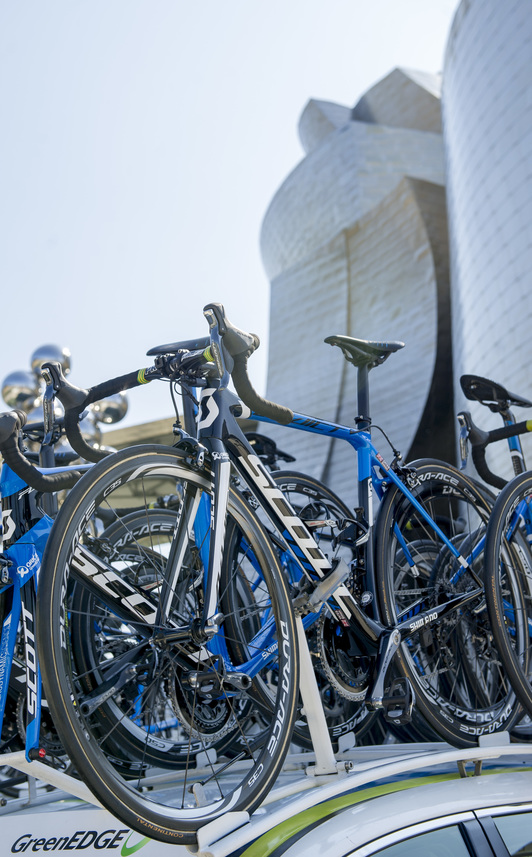 Euskal Herriko Itzulia 2015ean ere Bilbotik igaro zen. (Marisol RAMIREZ / ARGAZKI PRESS)