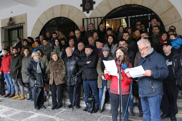Apirilaren 2an Gernikan egingo den herri galdeketan parte-hartzeko deia egin dute. (Gure Esku Dago)